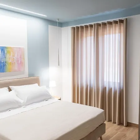 住宿加早餐酒店 Vemaga Luxury - Center 4*