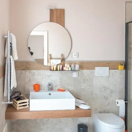 住宿加早餐酒店 Vemaga Luxury - Center 4*